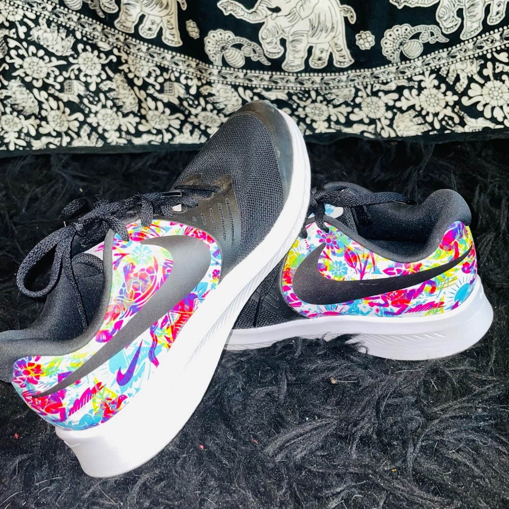 Nike Running Shoes 🌸🌼